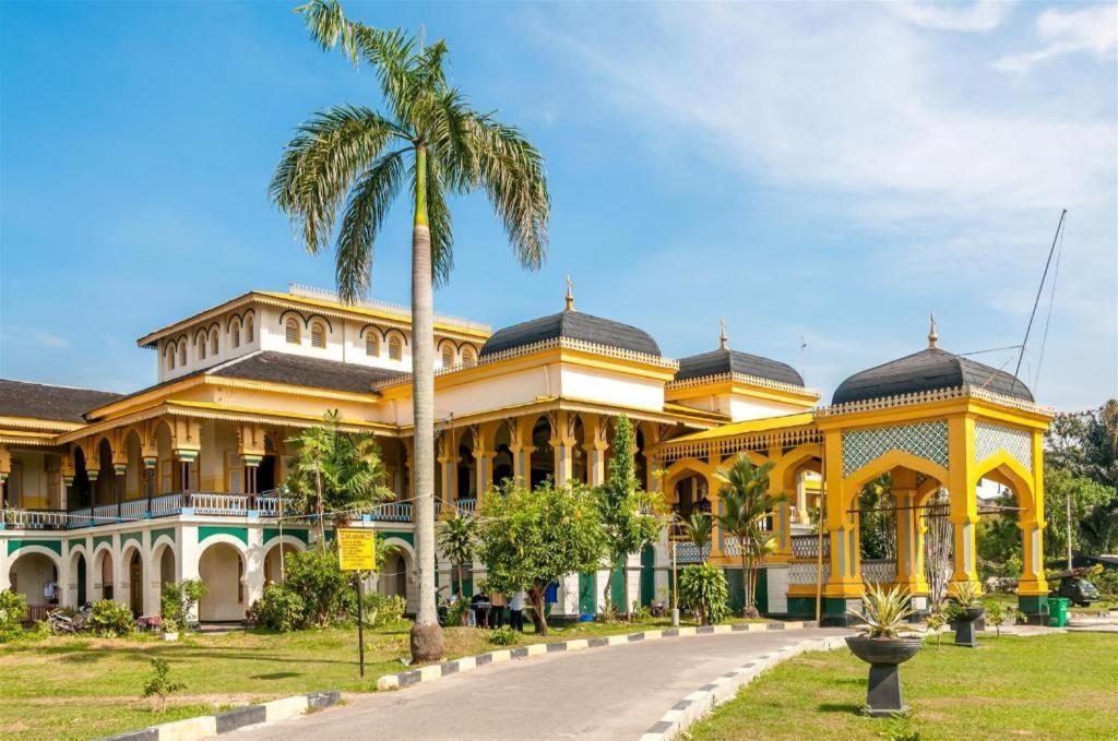 Danau Toba Hotel International Medan Luaran gambar