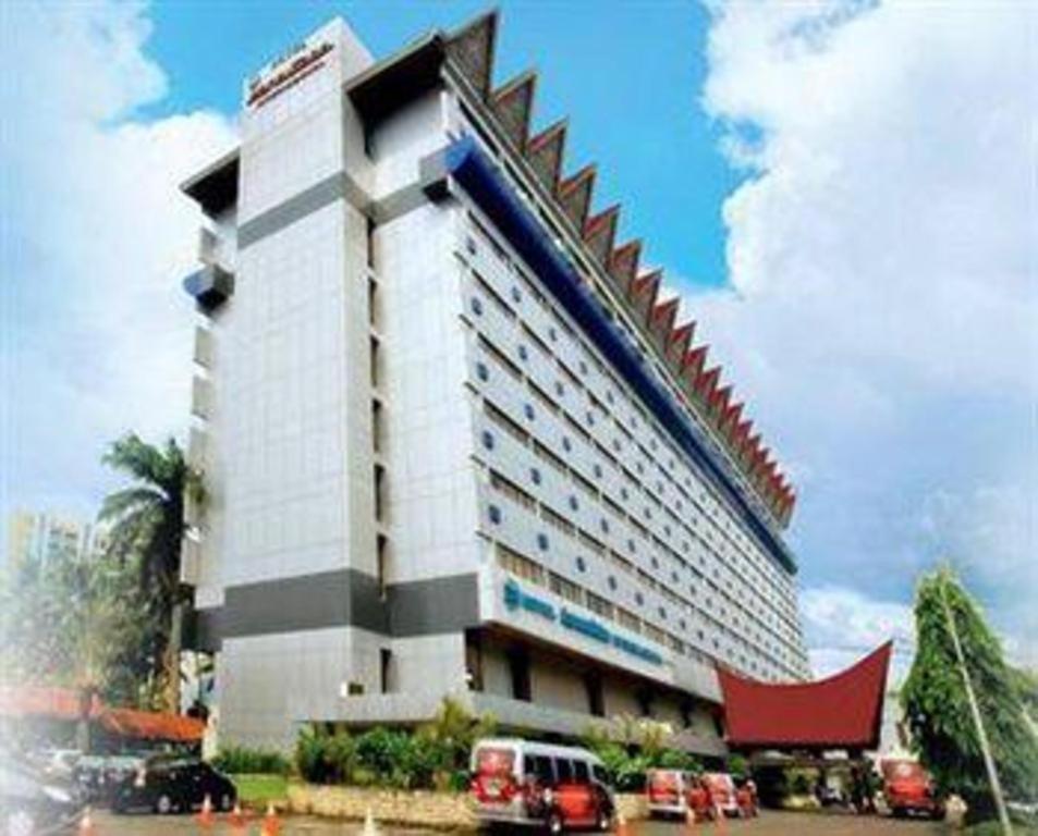 Danau Toba Hotel International Medan Luaran gambar