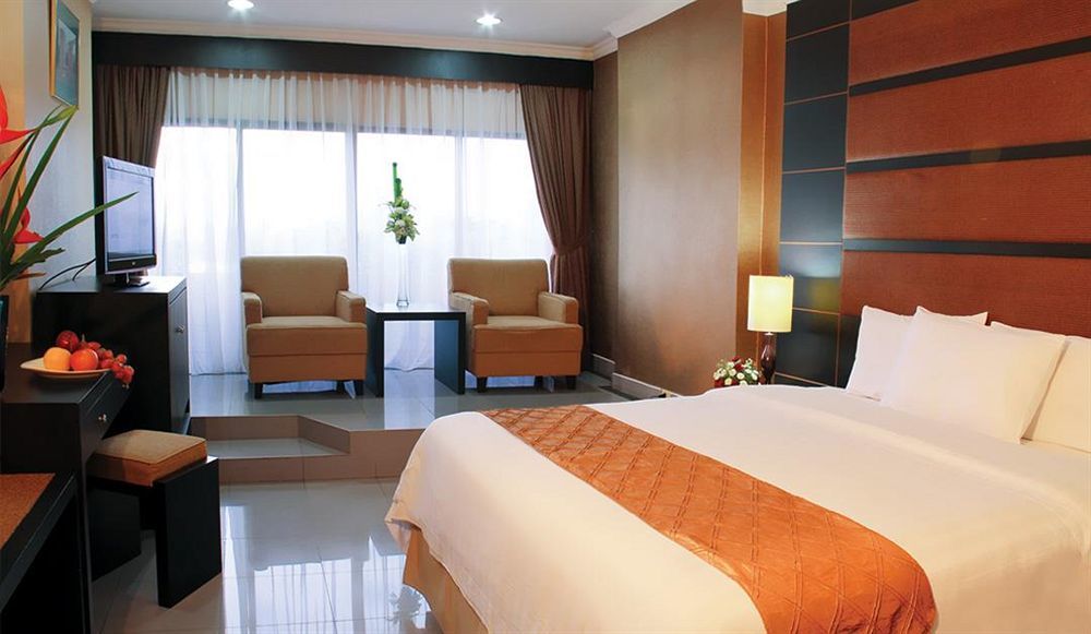 Danau Toba Hotel International Medan Luaran gambar